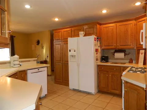 9004 Windemere Pl, Weston, WI 54476 photo 13