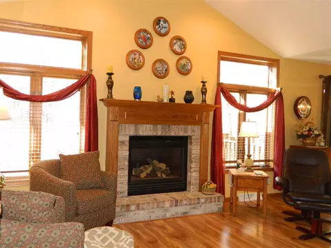 9004 Windemere Pl, Weston, WI 54476 photo 4