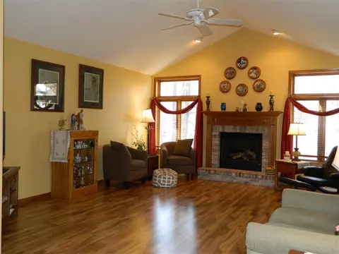 9004 Windemere Pl, Weston, WI 54476 photo 3