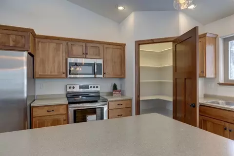 3845 Augusta Ct, Plover, WI 54467 photo 9