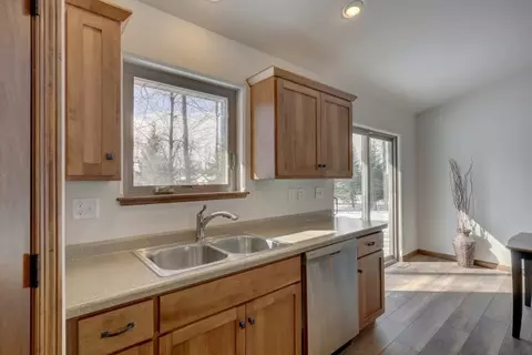 3845 Augusta Ct, Plover, WI 54467 photo 10