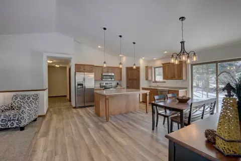 3845 Augusta Ct, Plover, WI 54467 photo 6