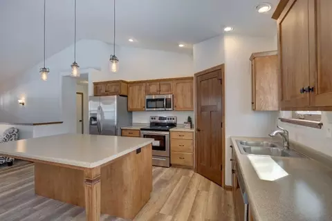 3845 Augusta Ct, Plover, WI 54467 photo 3