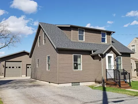 1111 E 4th St, Marshfield, WI 54449 photo 1