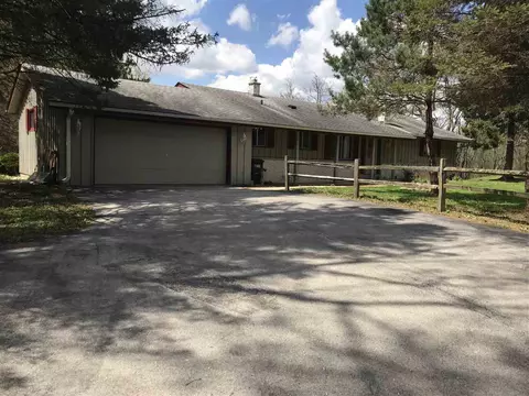 s63w35586 Piper Rd, Eagle, WI 53119 photo 1