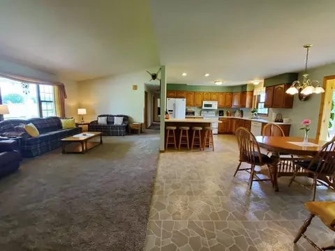 7763 Klondike Dr, Marshfield, WI 54449 photo 5