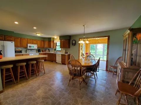 7763 Klondike Dr, Marshfield, WI 54449 photo 3