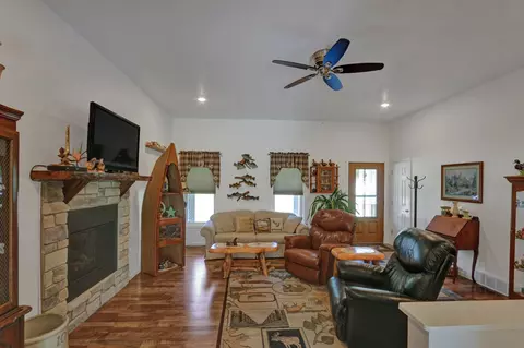 3100 Jackson Ave, Plover, WI 54467 photo 9