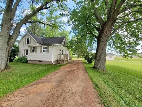 1903 E 4th St, Marshfield, WI 54449 photo 1