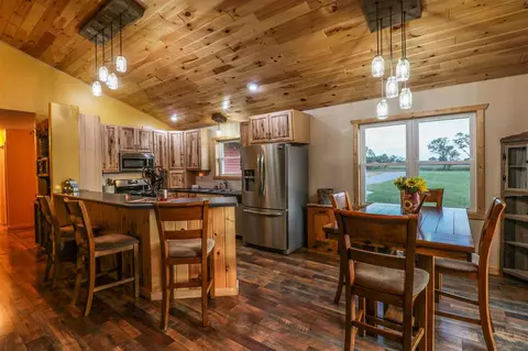 6315 Deer Rd, Amherst, WI 54406 photo 8