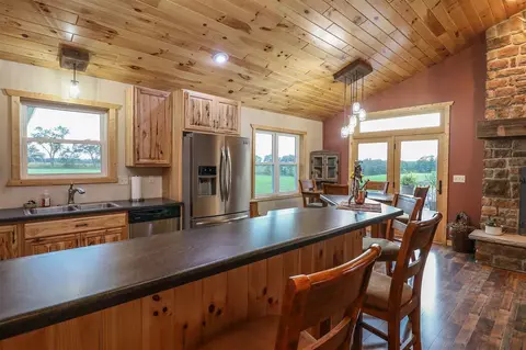 6315 Deer Rd, Amherst, WI 54406 photo 5
