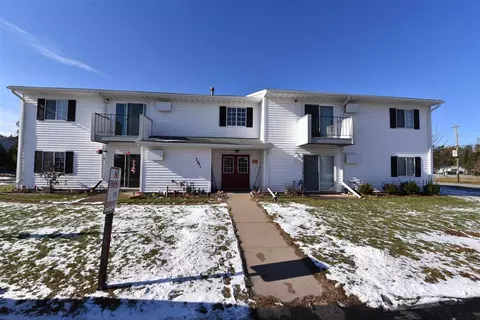 3021 Maple Dr, Plover, WI 54467 photo 1