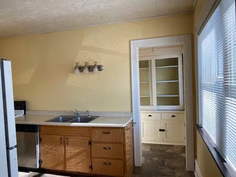 308 E 2nd St, Marshfield, WI 54449 photo 3