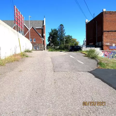 818 E 1st St, Merrill, WI 54452 photo 5