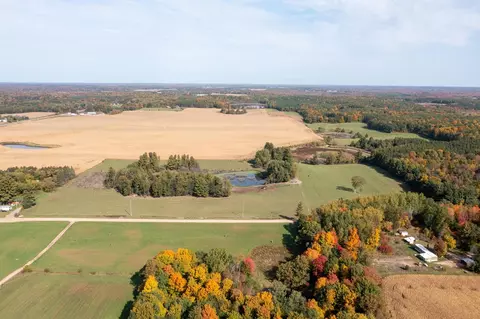 2 E Saumer Rd, Rosholt, WI 54473 photo 11