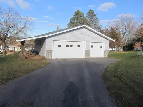 1100 Heindl Ln, Marathon, WI 54448
