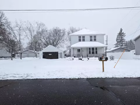 900-900 N A N Cedar Ave, Marshfield, WI 54449