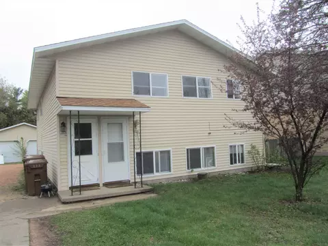 300-302 Frontenac Ave, Stevens Point, WI 54481