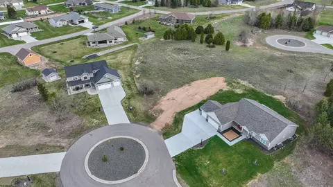 640 W Silverleaf Ct, Plover, WI 54467 photo 4