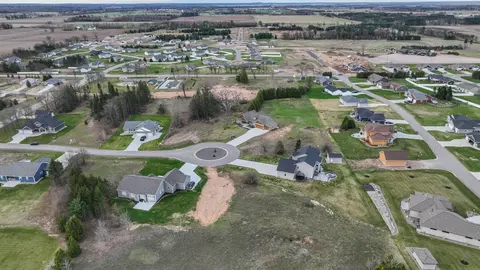 640 W Silverleaf Ct, Plover, WI 54467 photo 9