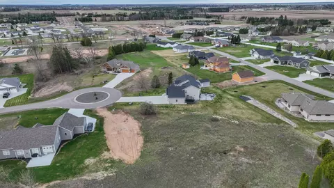 640 W Silverleaf Ct, Plover, WI 54467 photo 7