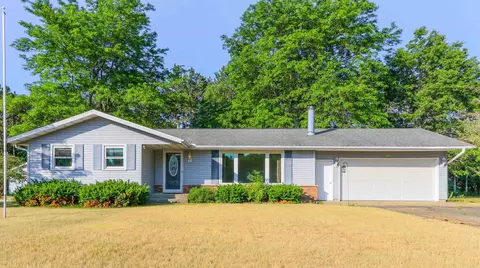 3266 Howard Ave, Stevens Point, WI 54481