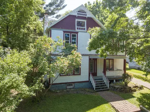 709 N 10th St, Wausau, WI 54403