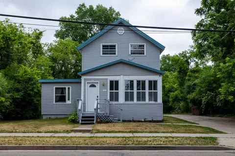 1425 W River Dr, Stevens Point, WI 54481