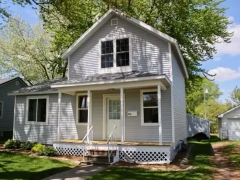 912 S Maple Ave, Marshfield, WI 54449