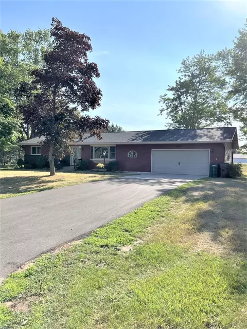 3870 Cardinal Dr, Stevens Point, WI 54482