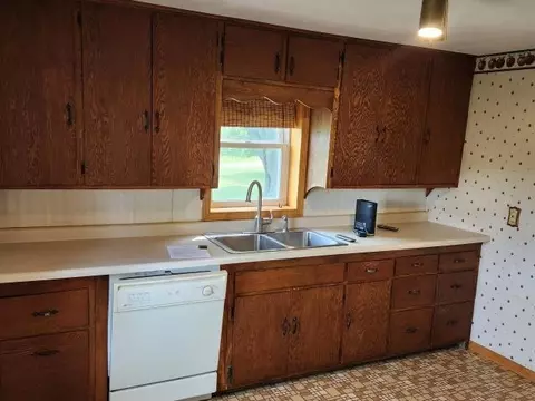 7654 Robin Rd, Marshfield, WI 54449 photo 6