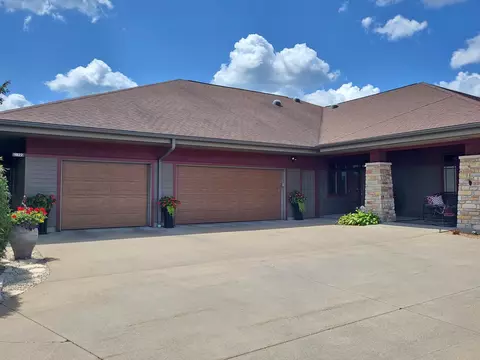 1922 Pheasant Run Dr, Marshfield, WI 54449
