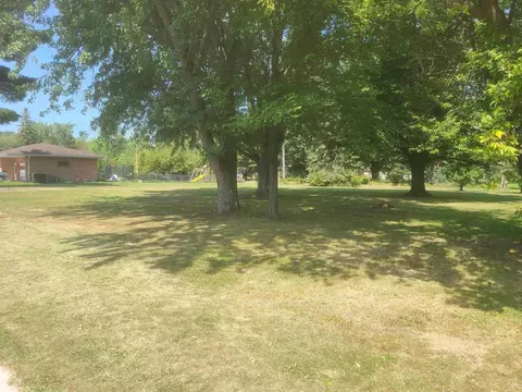 314 W Spruce St, Abbotsford, WI 54405