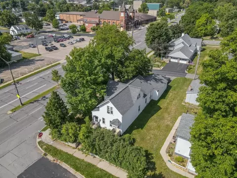 416 S 4th Ave, Wausau, WI 54401