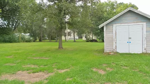 408 1st St, Withee, WI 54498 photo 4