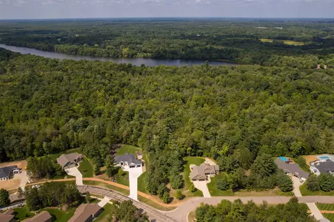 2425 Timber Ridge Dr, Plover, WI 54467 photo 4