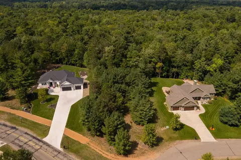 2425 Timber Ridge Dr, Plover, WI 54467
