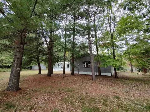 3763 Lake Thompson Rd, Rhinelander, WI 54501