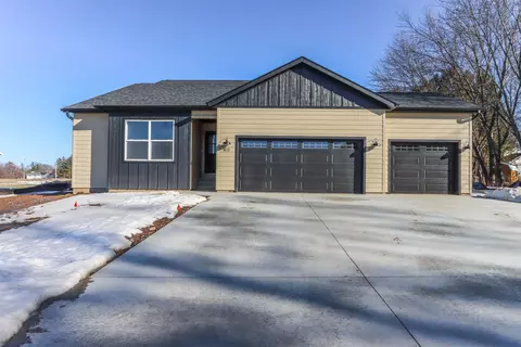 411 S Cypress Ave, Marshfield, WI 54449