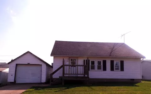 116 N Division St, Loyal, WI 54446