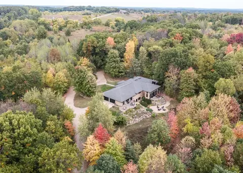 8075 County Road Tt, Almond, WI 54909