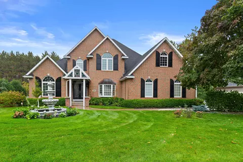 5556 Oakwood Ave, Stevens Point, WI 54482