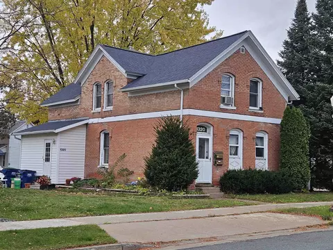 1320 N 3rd St, Wausau, WI 54403