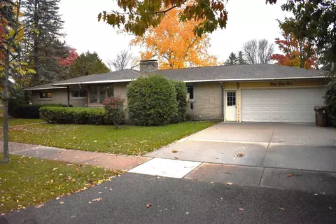 3033 Jordan Ln, Stevens Point, WI 54481