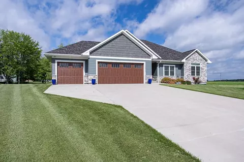 118003 Betty Dr, Stratford, WI 54484