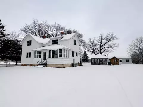 7960 Richfield Dr, Arpin, WI 54410