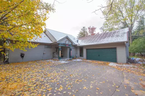 2732 Sunset Blvd, Stevens Point, WI 54481