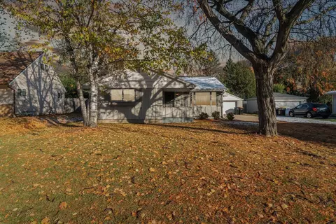 5334 W Wahner Ave, Brown Deer, WI 53223
