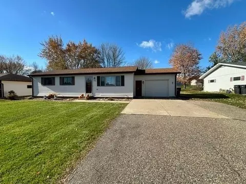 1416 S Balboa Ave, Marshfield, WI 54449