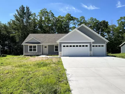 2530 Trails Meet Cir, Whiting, WI 54481